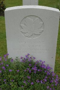 Etaples Military Cemetery - Kift, William Kitchener